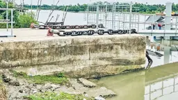 দখল-দূষণে অস্তিত্ব সংকটে বাগেরহাটের ভৈরব নদ