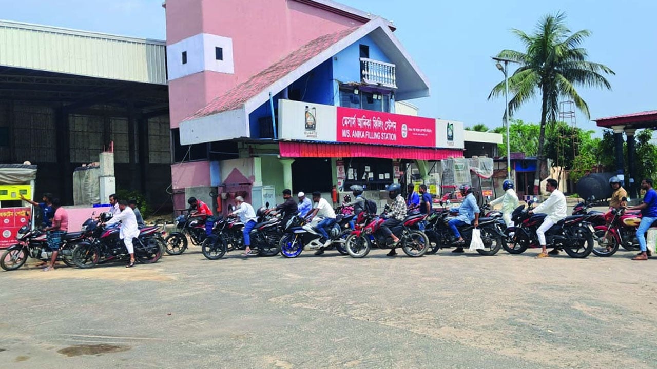 আদমদীঘিতে অকটেনশূন্য চার ফিলিং স্টেশন, ভোগান্তিতে চালকরা