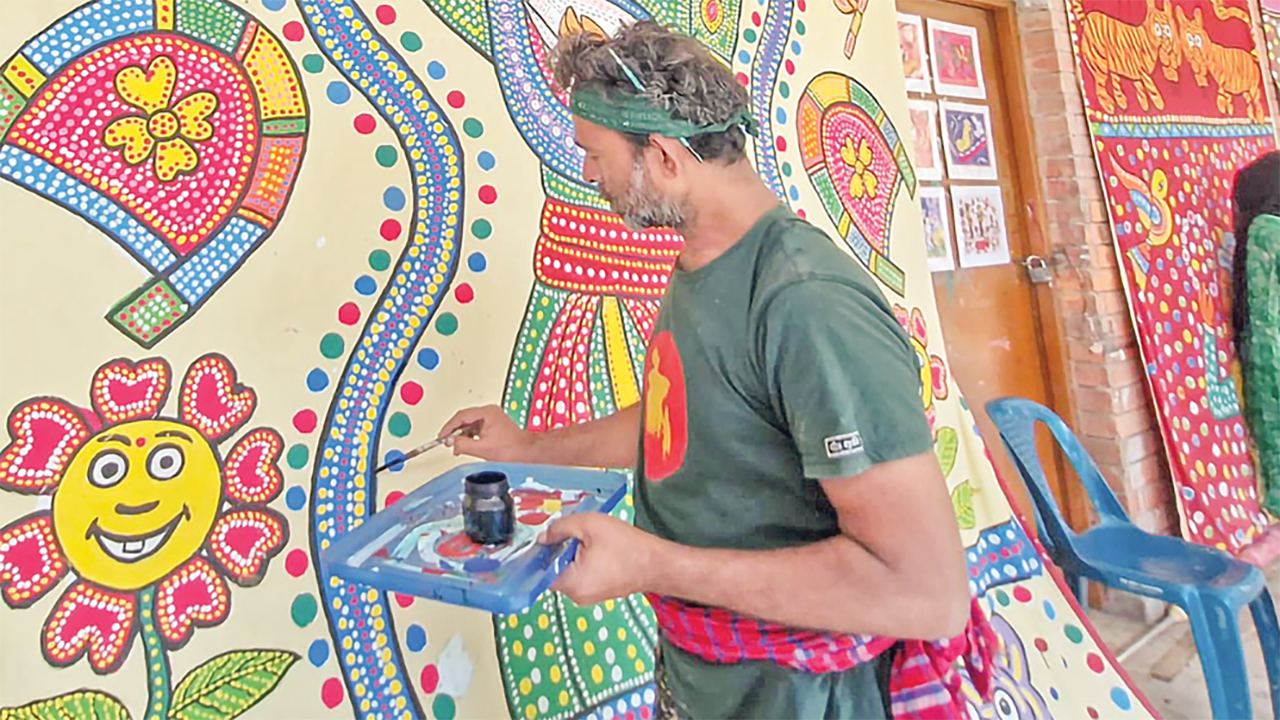 বাংলা নতুন বছর বরণে প্রস্তুত ঢাবির চারুকলা