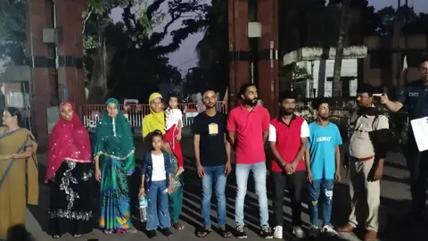 ভারতে কারাভোগ শেষে ট্রাভেল পারমিটে দেশে ফিরলেন ৯ বাংলাদেশি