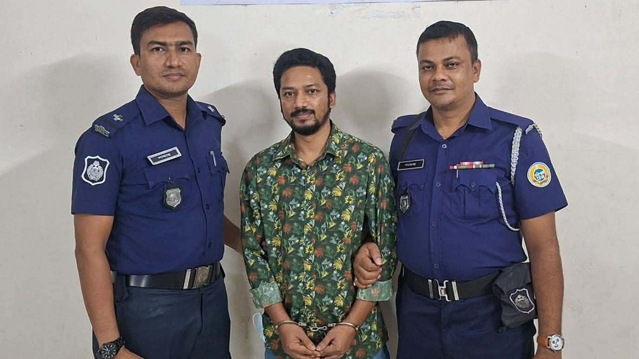 রাজাপুরের নিষিদ্ধ ছাত্রলীগের সাবেক সভাপতি গ্রেপ্তার