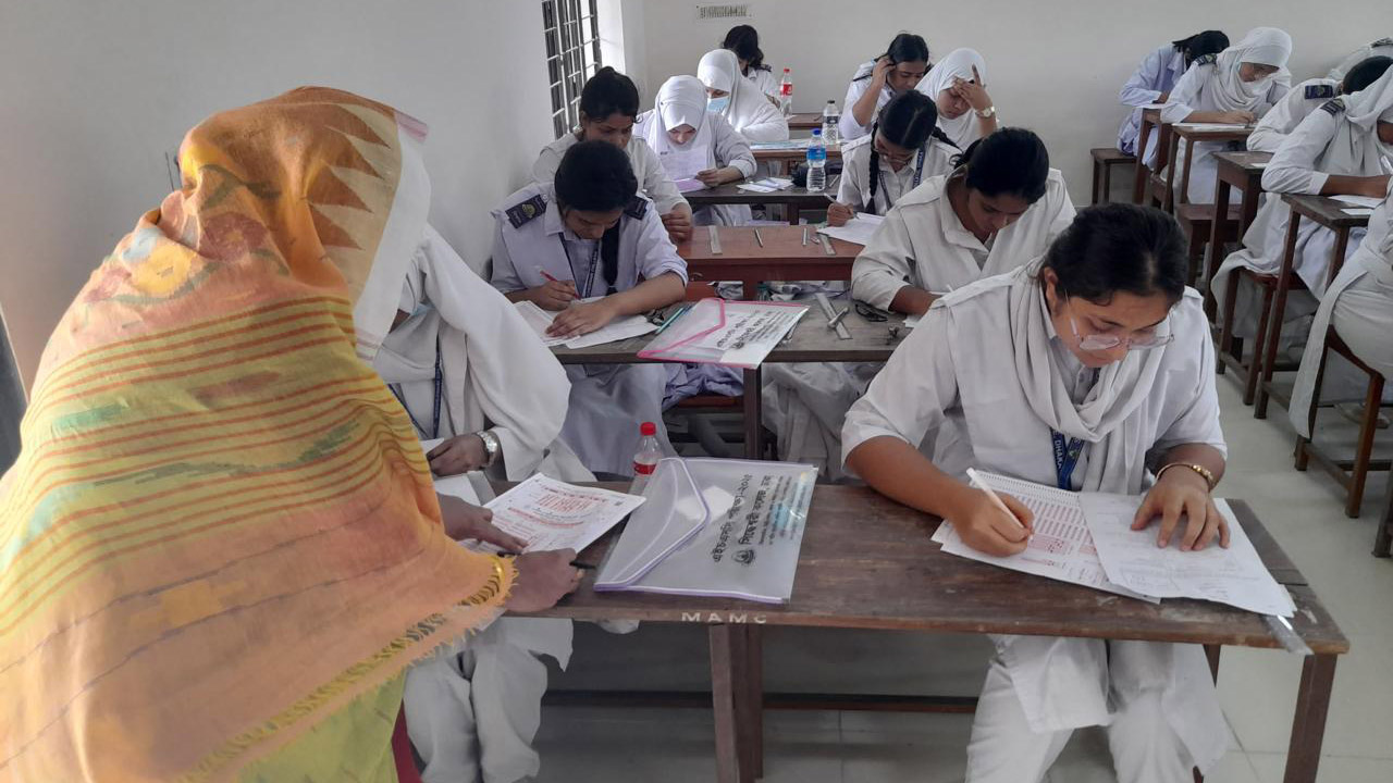 এইচএসসি ও সমমানের পরীক্ষা শুরু