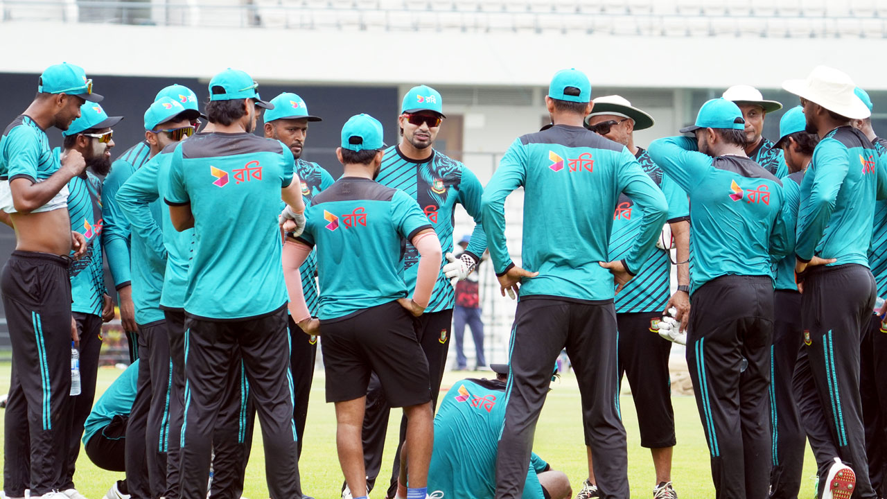 শেষ ওয়ানডে ও চারদিনের ম্যাচের দল ঘোষণা