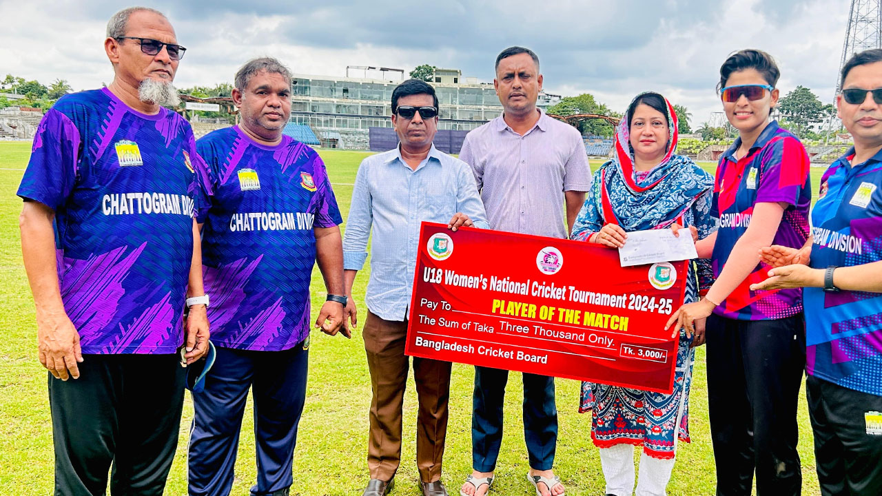 টানা দুই জয়ে সেমিফাইনালে চট্টগ্রামের মেয়েরা