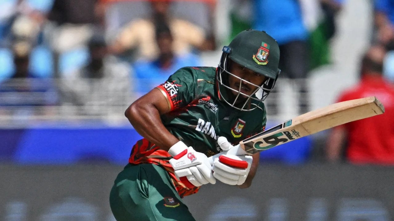 ৫ উইকেট হারিয়ে ধুঁকছে বাংলাদেশ