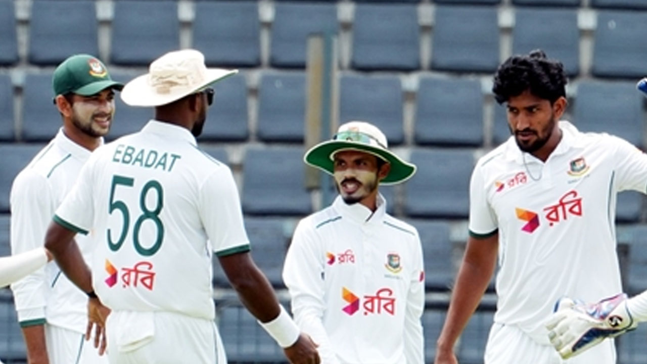 বৃষ্টি বাধায় ড্রয়ের পথে এগোচ্ছে ‘এ’ দলের ম্যাচ
