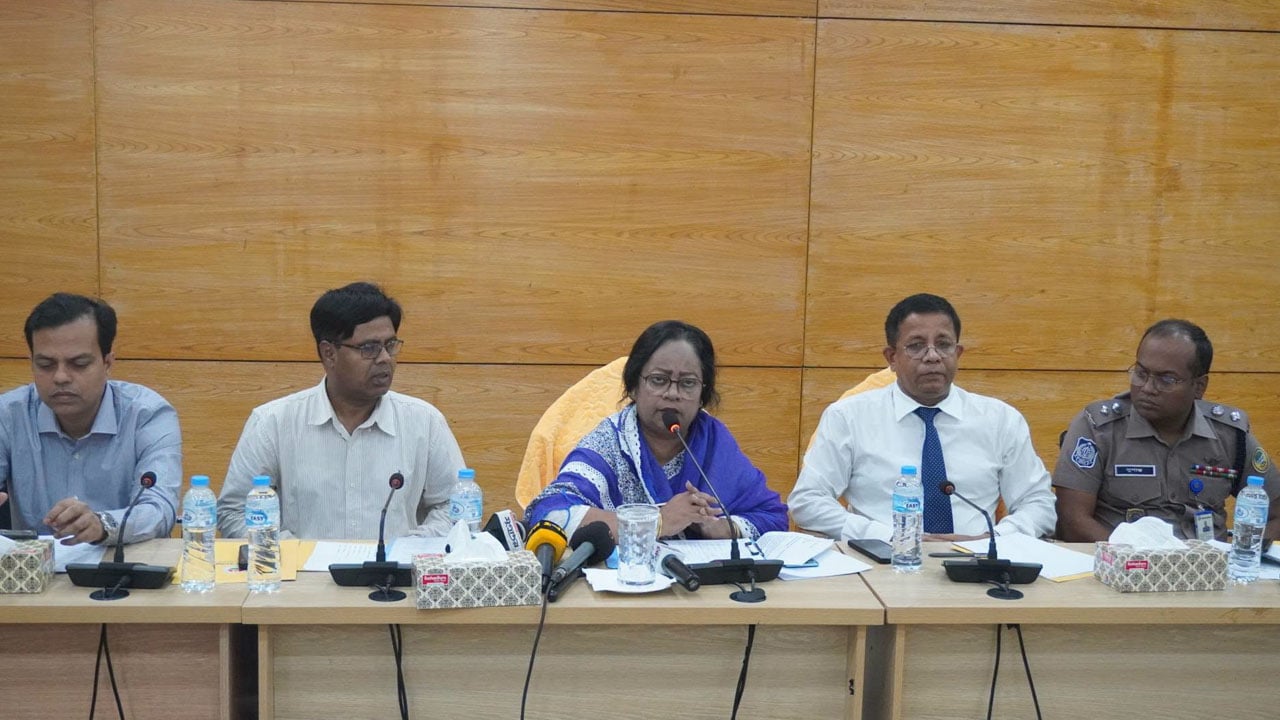 বরিশাল নগরীতে গণ-পরিবহনে পূর্বের নির্ধারিত ভাড়া বহাল রাখার সিদ্ধান্ত
