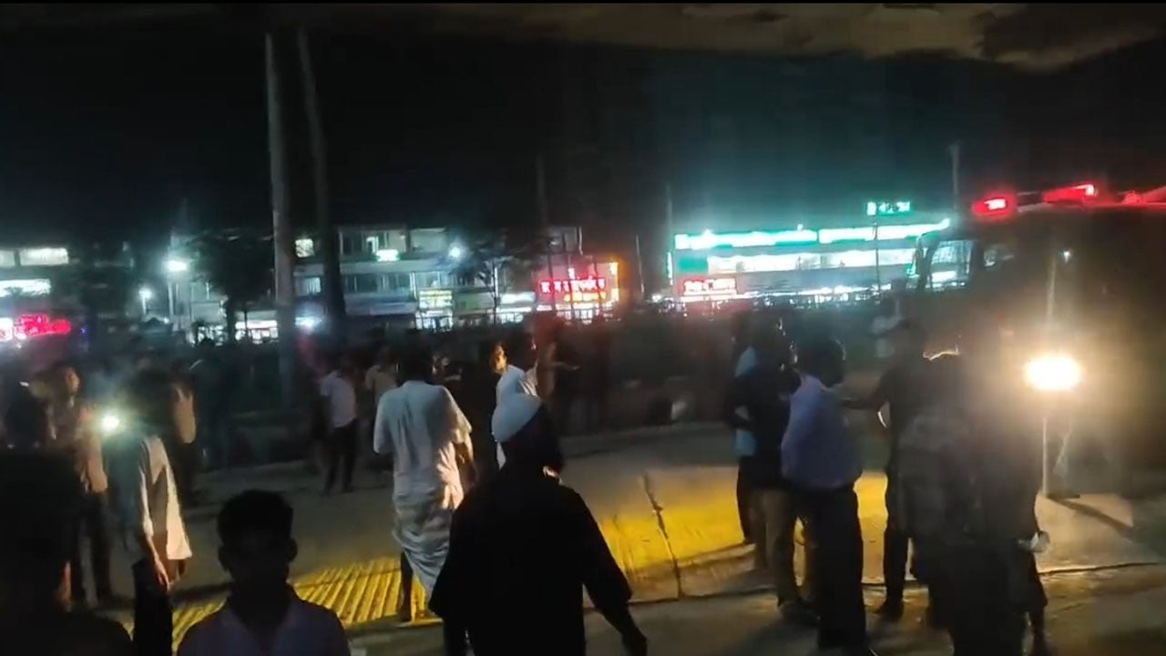 বরিশাল শের-ই-বাংলা মেডিকেলে স্টোর রুমে আগুন