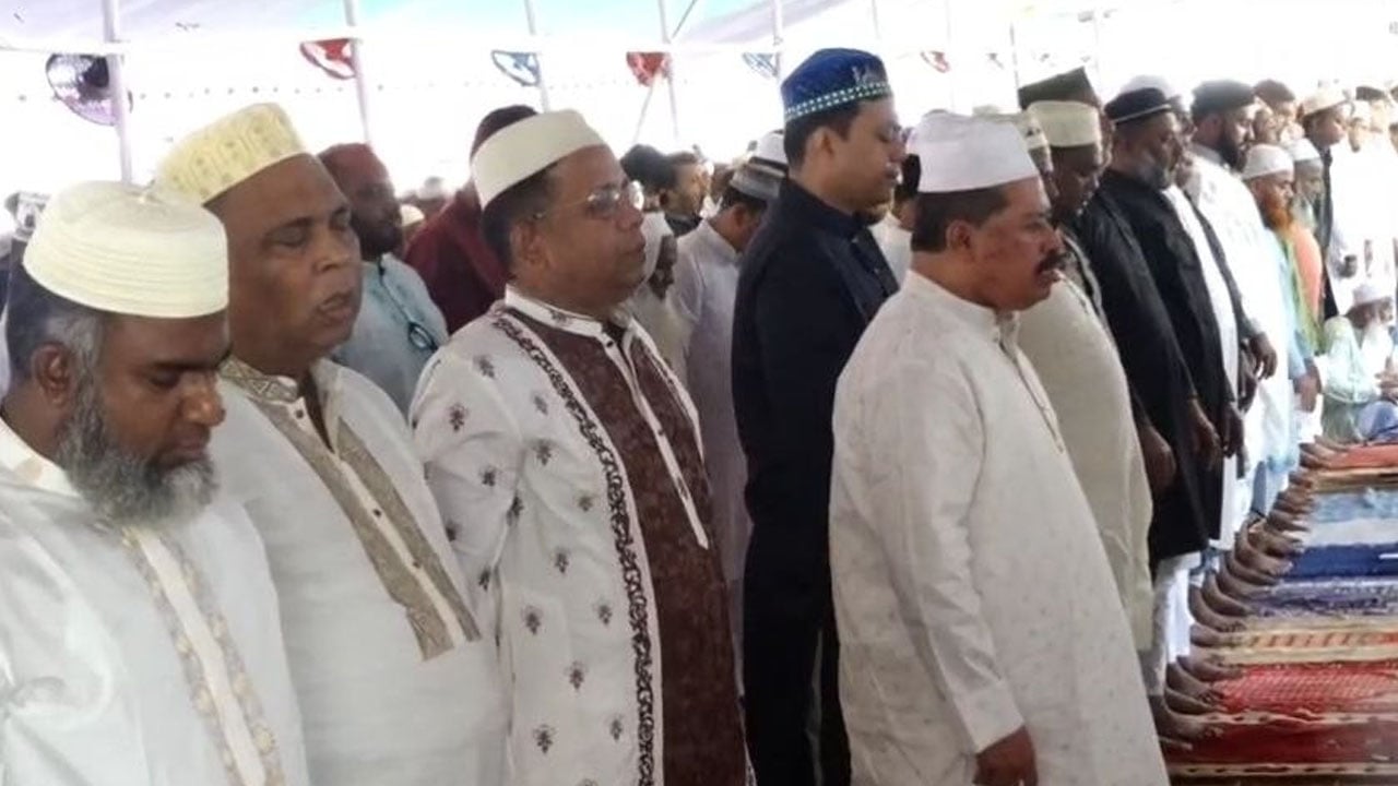 বরিশালে ঈদুল আজহার জামাত অনুষ্ঠিত