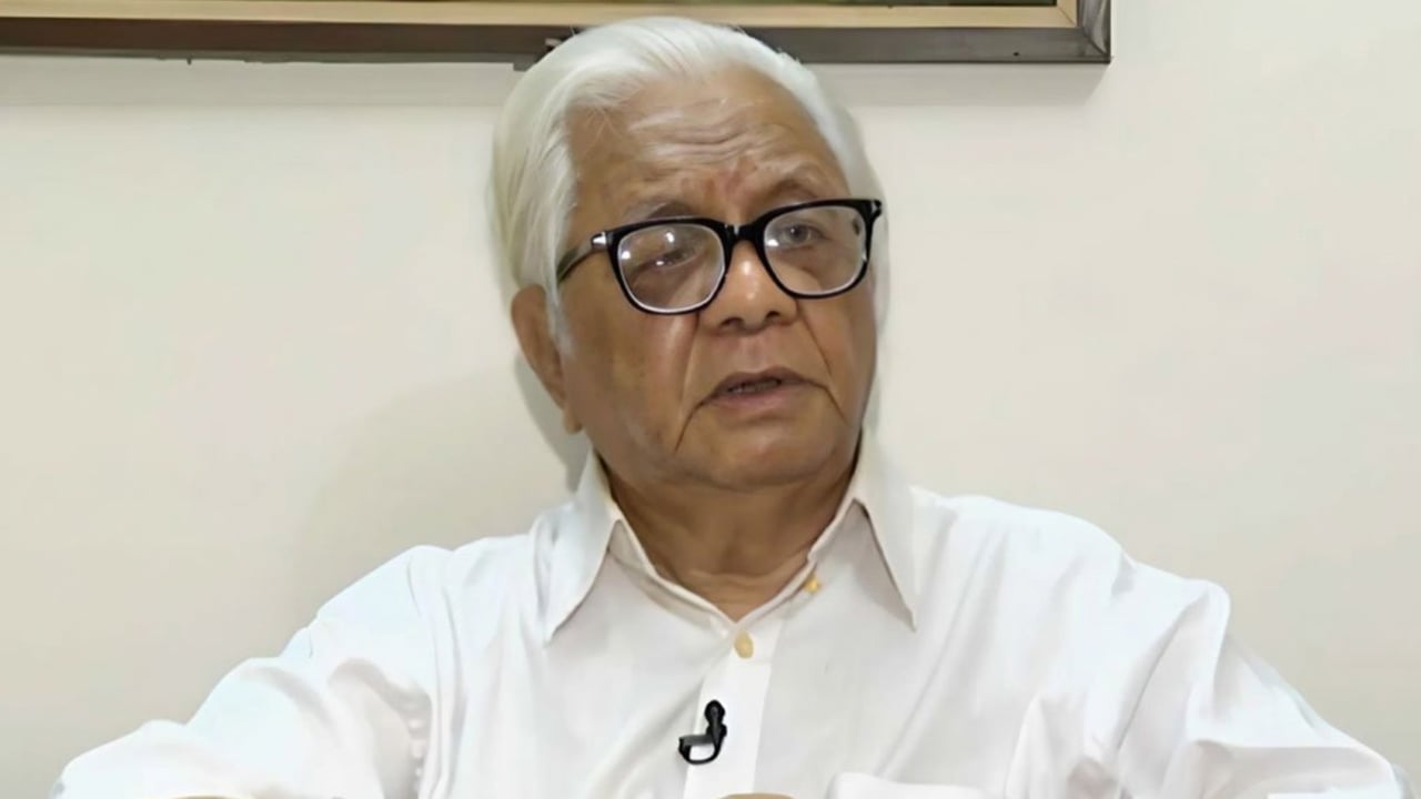 আমাদের বারবার ফিরে যেতে হবে বদরুদ্দীন উমরের কাছে