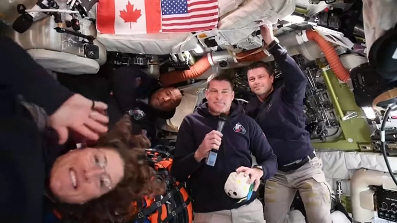 চাঁদ দেখার যে অভিজ্ঞতা জানালেন আর্টেমিস-২ নভোচারীরা