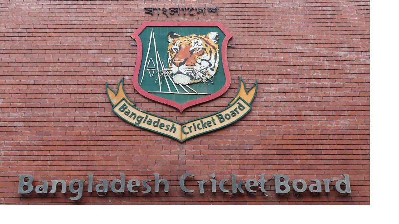 প্রথম ও দ্বিতীয় বিভাগে অবনমন এড়াল ২০ ক্লাব