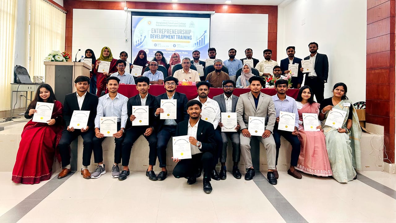 যবিপ্রবিতে ‘উদ্যোক্তা উন্নয়ন’ প্রশিক্ষণ কর্মসূচির সমাপনী অনুষ্ঠিত