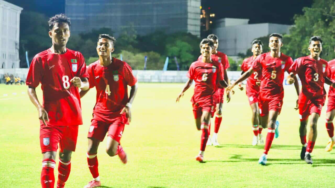 রিফাতের হ্যাটট্রিকে সেমিতে বাংলাদেশ