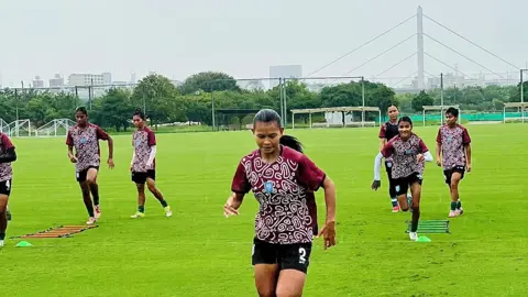 এশিয়ান গেমসে নারী দলের মিশন আজ