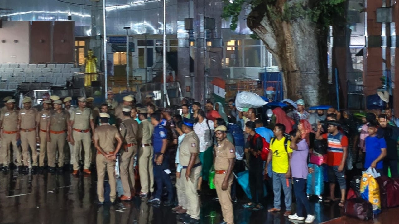 ভারতে কারাভোগ শেষে ফিরলেন ৫০ বাংলাদেশি