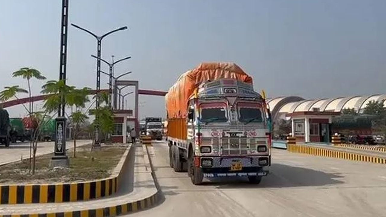 বেনাপোল কাস্টমসে রাজস্ব আদায়ে বড় ধস