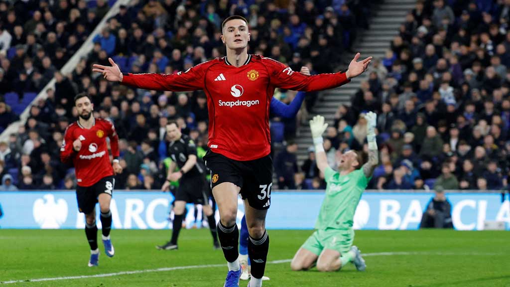 ‘সুপার সাব’ সেসকোতে উদ্ধার ম্যানইউ