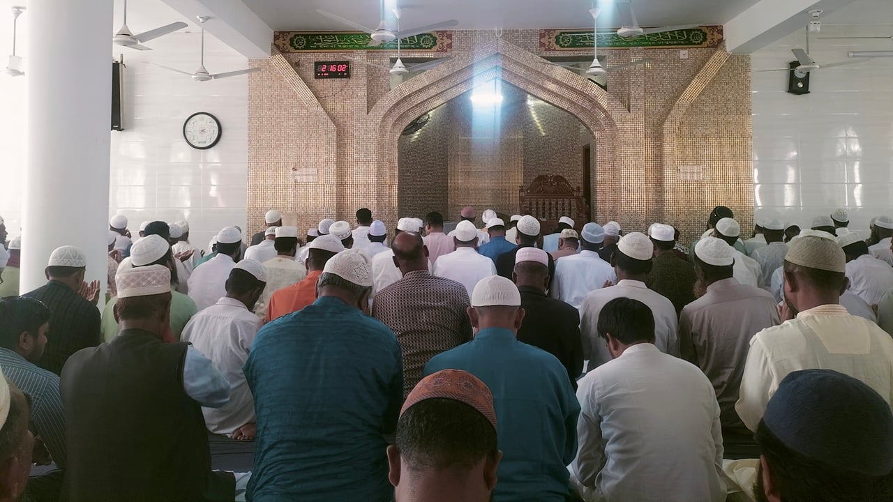 বিএনপির বিজয়ে সারা দেশে মসজিদে দোয়া