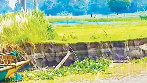 যমুনার ভাঙনে ঝুঁকিতে বেড়ার বিদ্যুৎ উপকেন্দ্র
