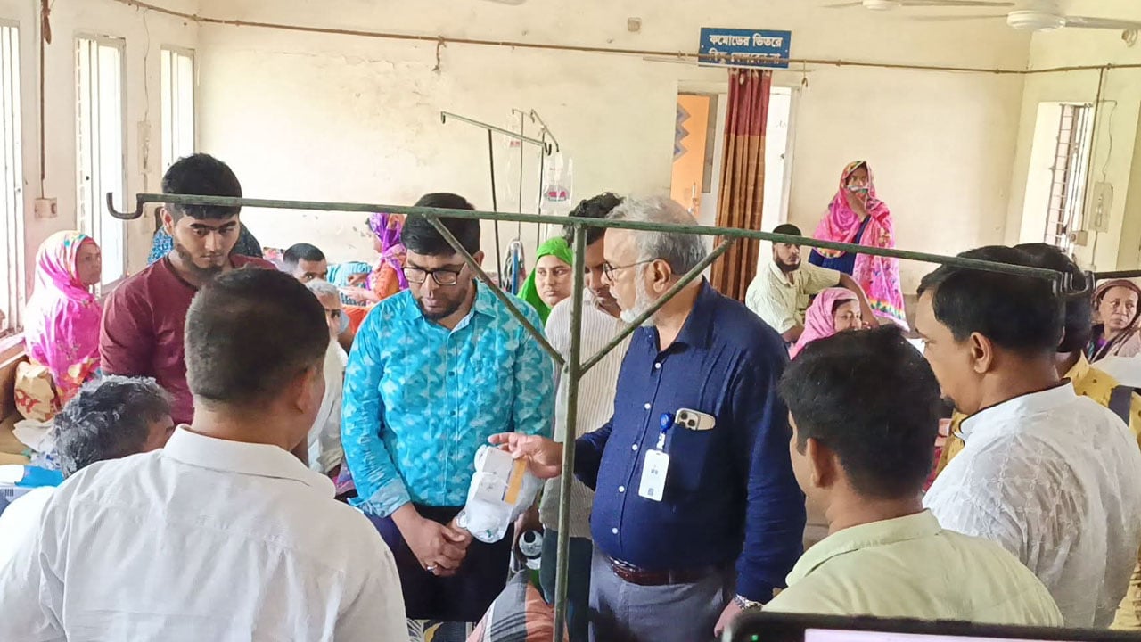 বহির্বিভাগে কারণ ছাড়াই অনুপস্থিত, দুই চিকিৎসককে শোকজ