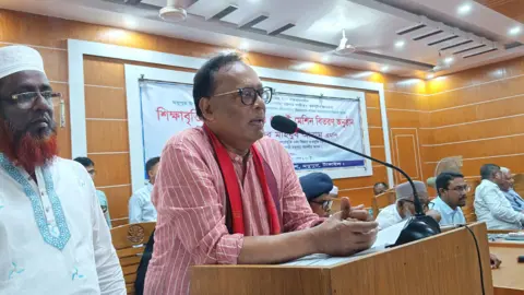 ক্ষুদ্র নৃ-গোষ্ঠী মানুষের জীবনমান উন্নয়নে কাজ করছে সরকার: আইসিটিমন্ত্রী