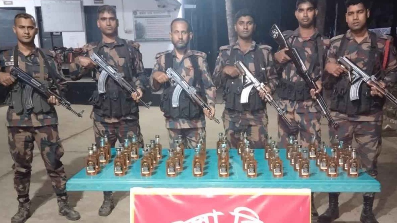 মহেশপুর সীমান্তে ভারতীয় নাগরিক আটক, মাদক জব্দ