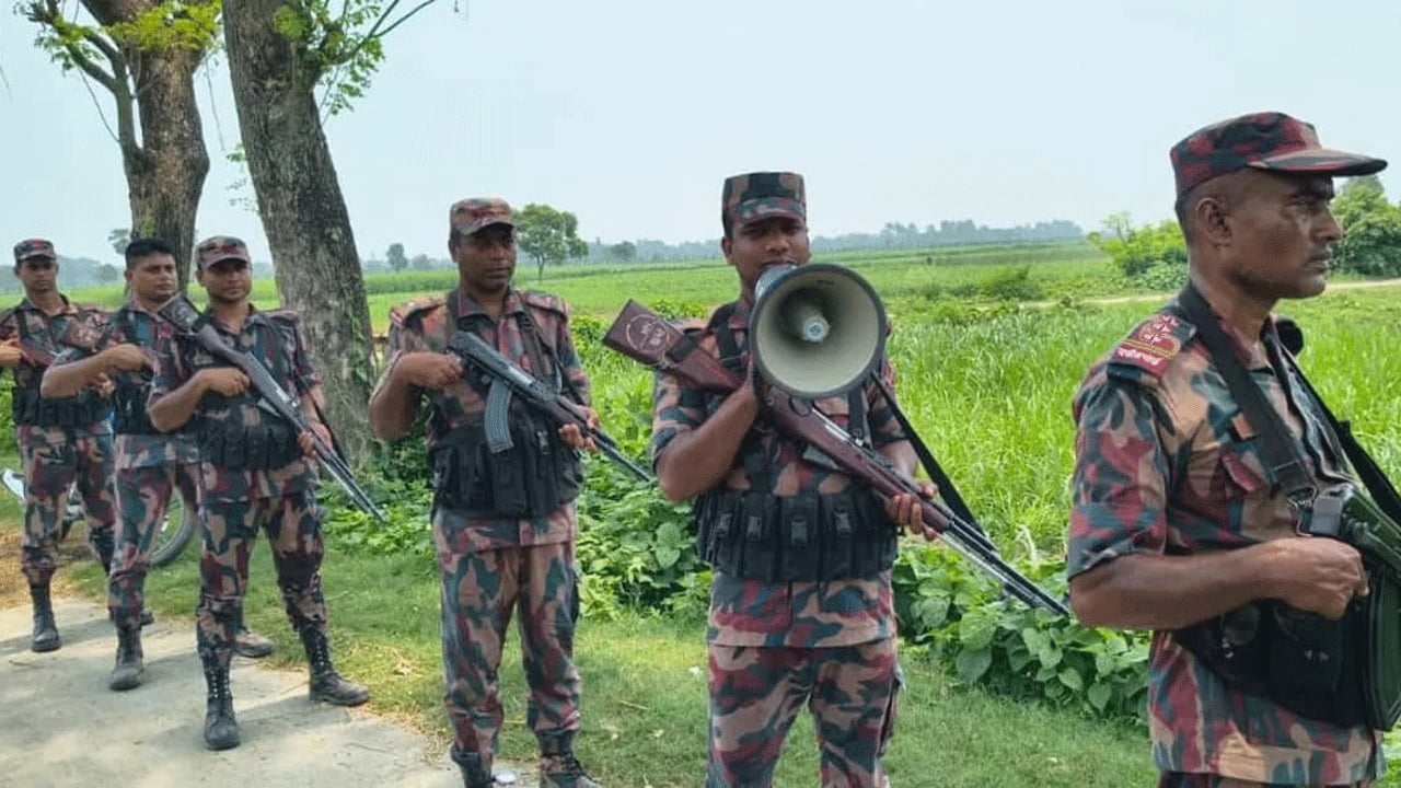 চুয়াডাঙ্গা সীমান্তে ১১ জনকে পুশইনের চেষ্টা রুখে দিল বিজিবি