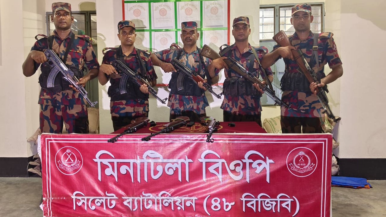 জৈন্তাপুর সীমান্তে বিজিবির অভিযানে ভারতীয় অস্ত্র জব্দ