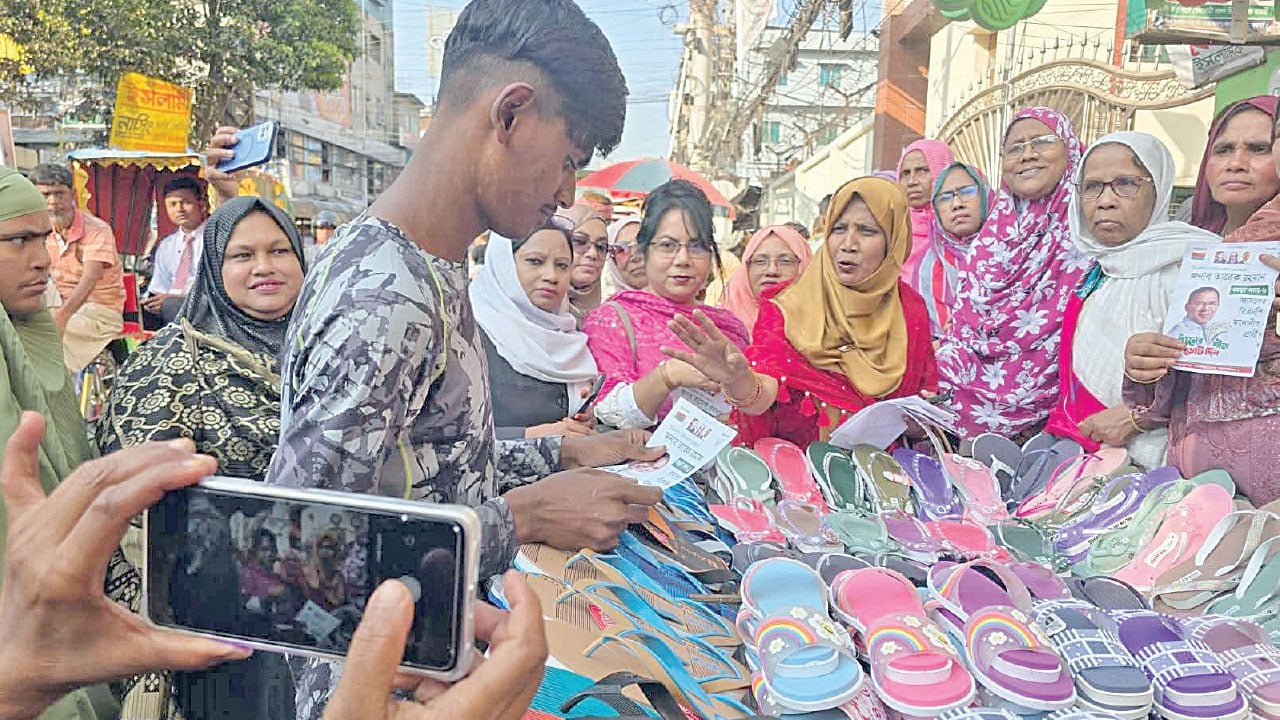 বগুড়ায় নির্বাচনে নারী ভোটারই হবেন বড় ফ্যাক্টর