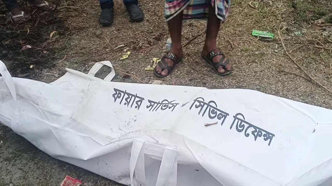 ভালুকায় বাসের ধাক্কায় অটোরিকশার দুই যাত্রী নিহত, আহত ৩০
