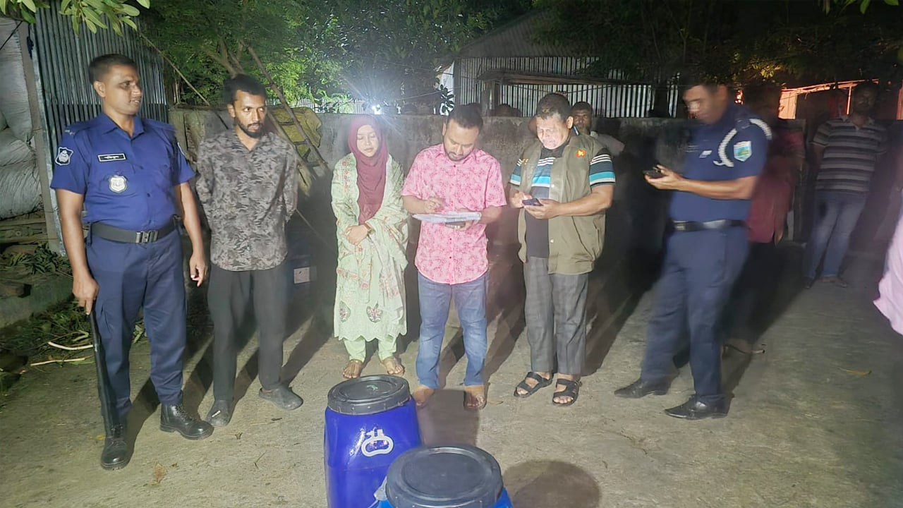 তেল মিশিয়ে দুধের ফ্যাট বৃদ্ধি, ব্যবসায়ীকে এক বছরের কারাদণ্ড