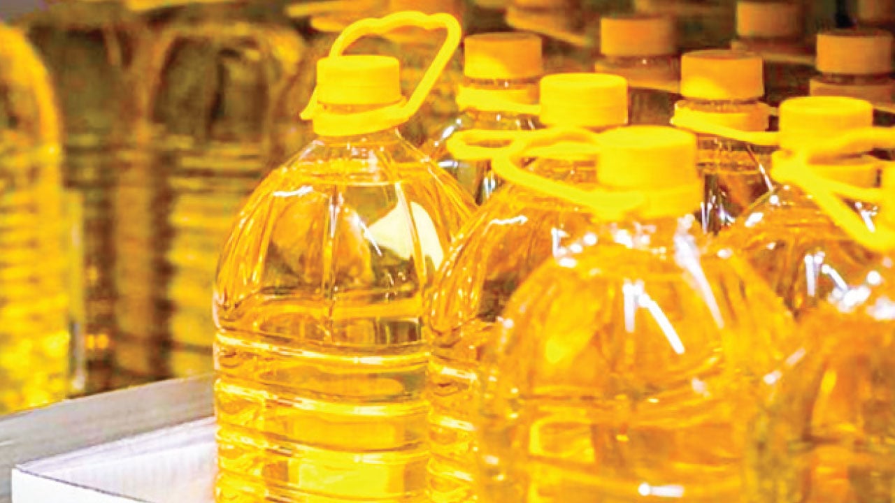 ভোজ্যতেলের কৃত্রিম সংকট তৈরি করে দাম বাড়ানোর প্রস্তাব