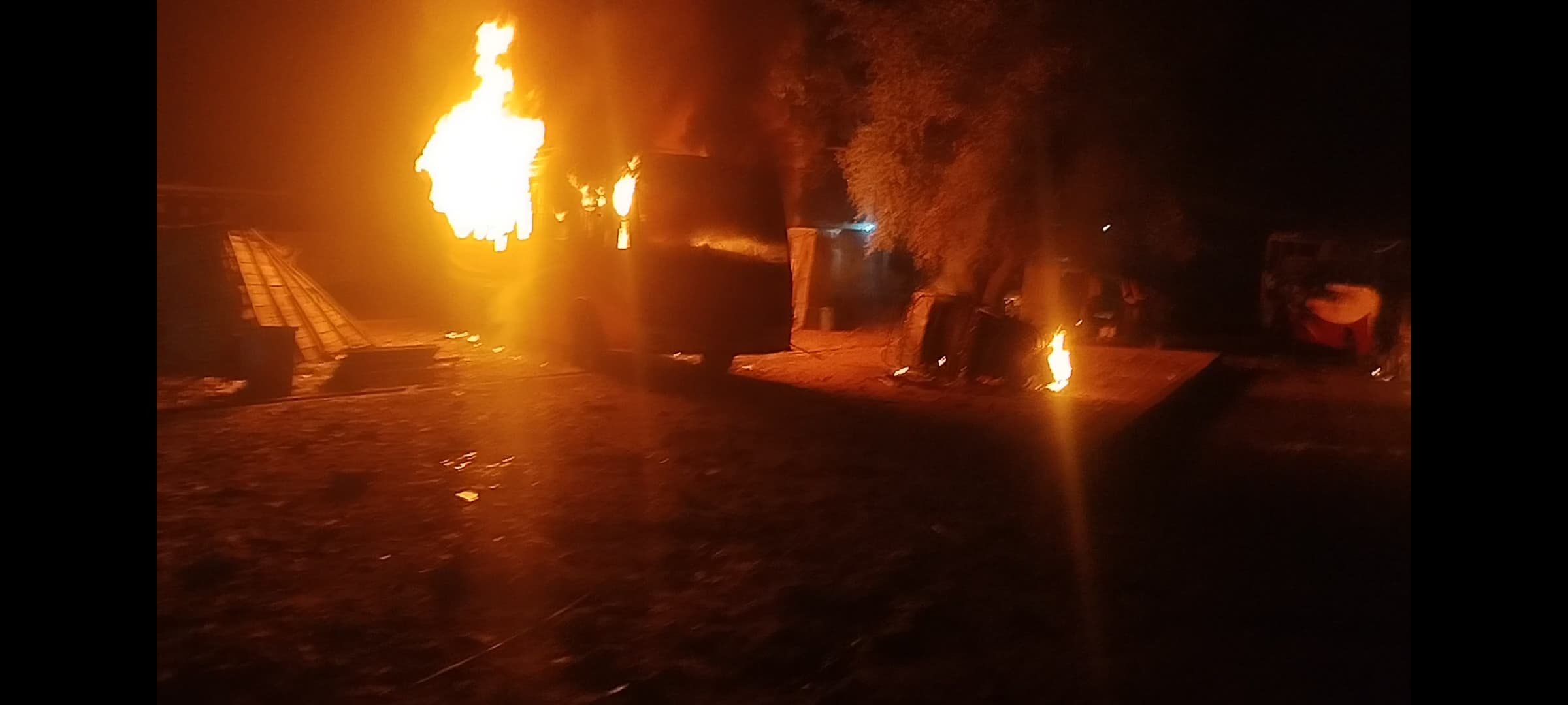 ভোলায় সিএনজি ও বাস শ্রমিকদের সংঘর্ষে আহত ৩০