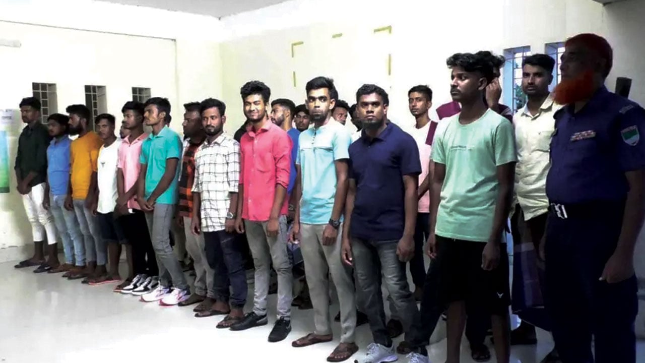 ১৭ মাস কারাভোগ শেষে ভারত থেকে দেশে ফিরলেন ৩৬ বাংলাদেশি