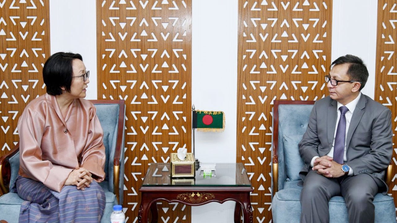 ভুটানের সঙ্গে বাণিজ্য-জ্বালানি সহযোগিতা জোরদারে গুরুত্বারোপ