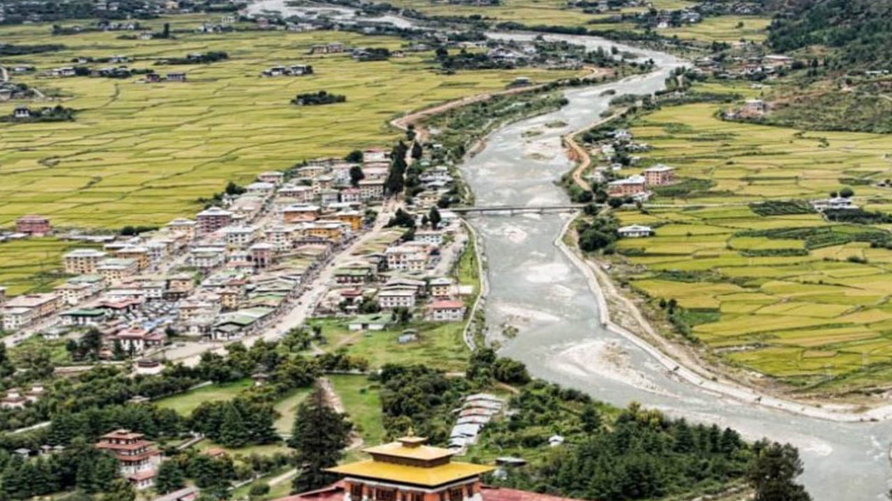 সুখী মানুষের দেশ ভুটান