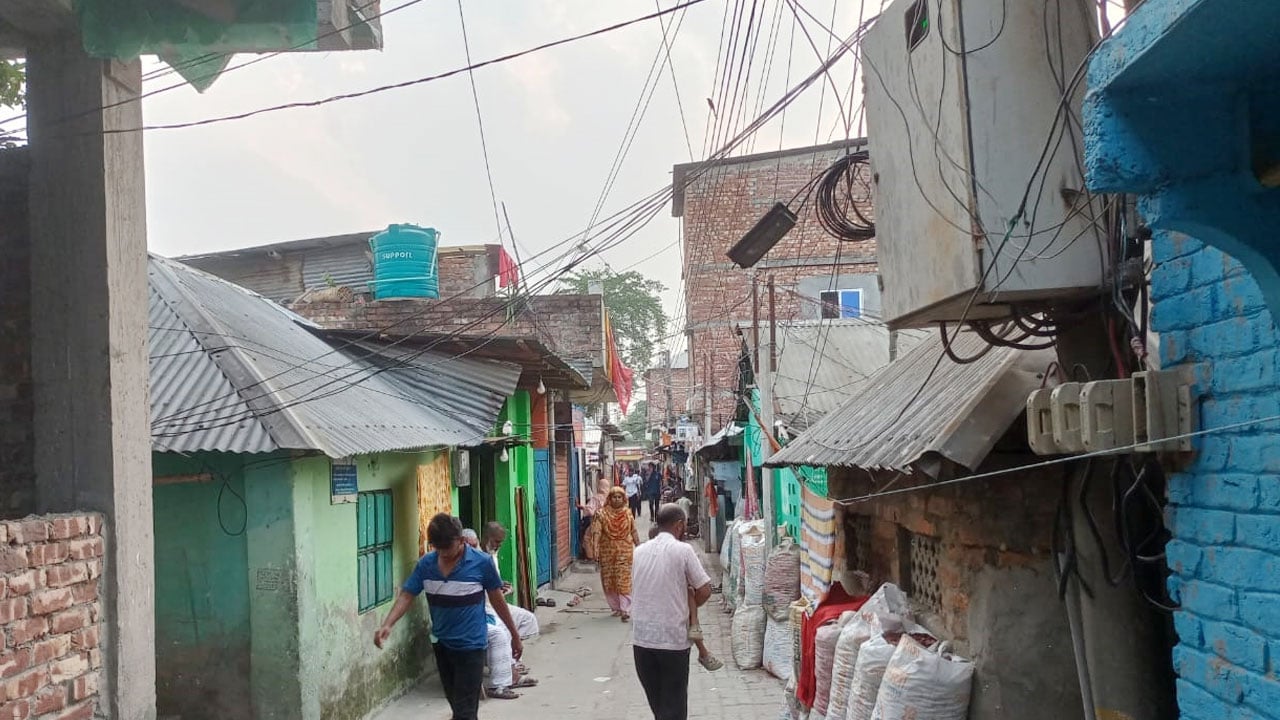 সৈয়দপুরে বিহারি ক্যাম্পে ৬৬ কোটি টাকার বিদ্যুৎ বিল বকেয়া