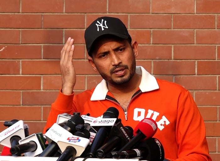 সম্মান ফেরত না পেলে খেলবেন না বিজয়!