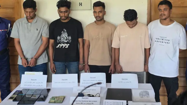 বিকাশ-নগদের সিম জালিয়াতি, প্রতারক চক্রের ৯ সদস্য গ্রেপ্তার
