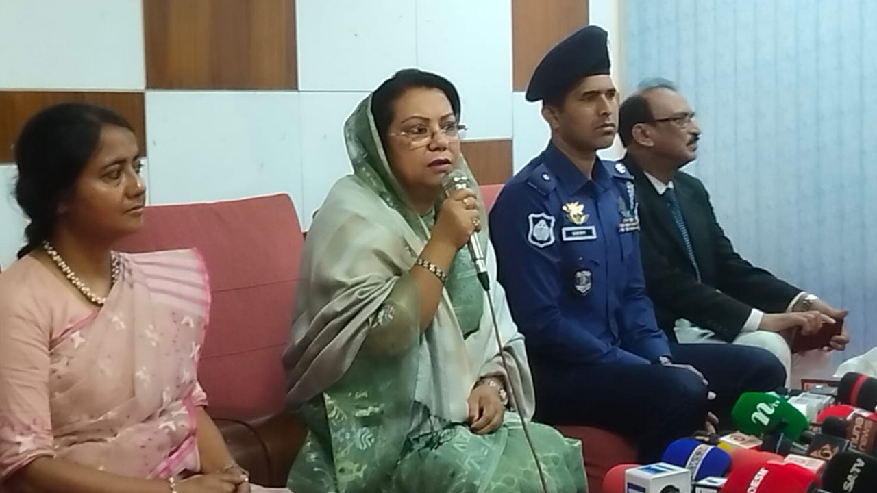 বিমানের টিকিট সিন্ডিকেট ভাঙতে চাই: বিমানমন্ত্রী