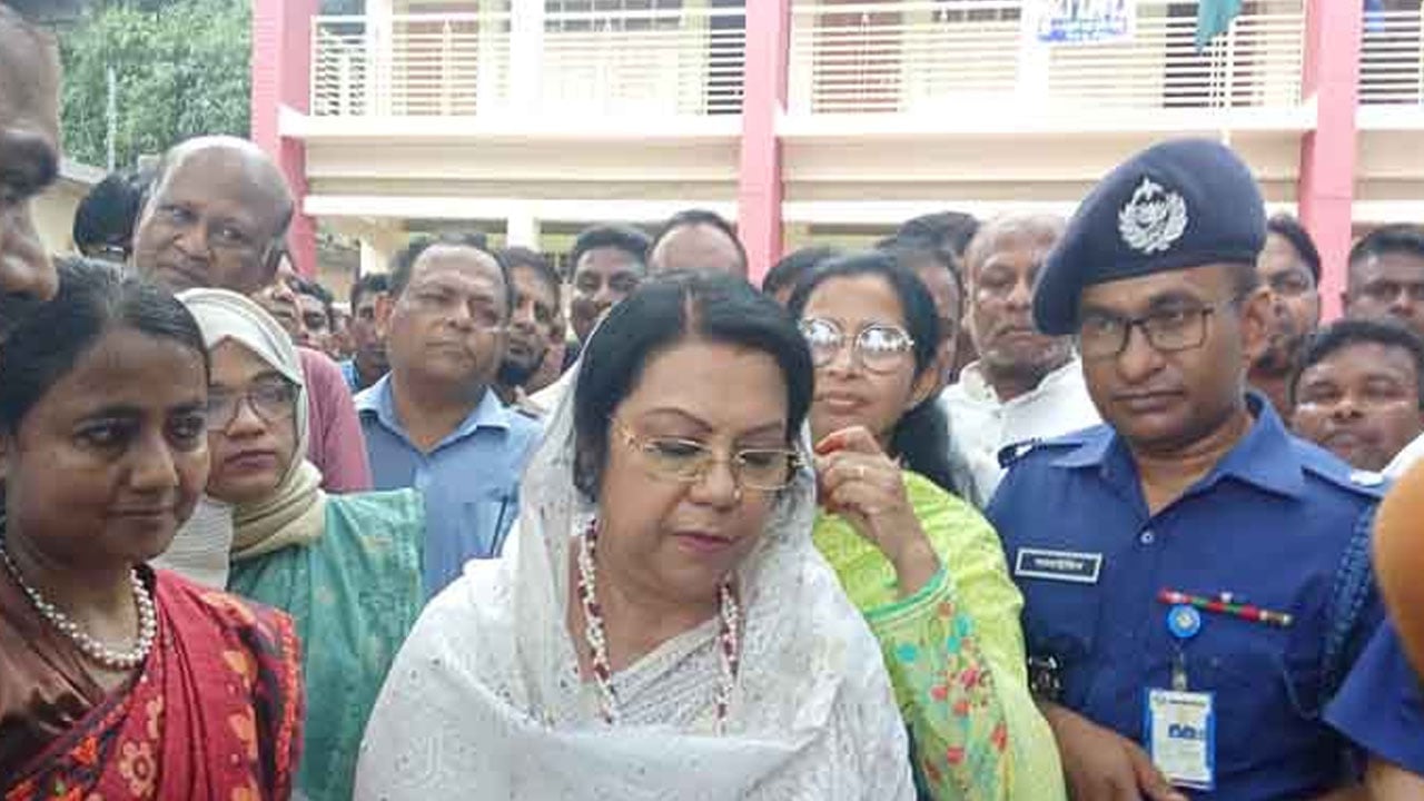 সরকার প্রাথমিক শিক্ষার মানোন্নয়নে কাজ করে যাচ্ছে: বিমানমন্ত্রী