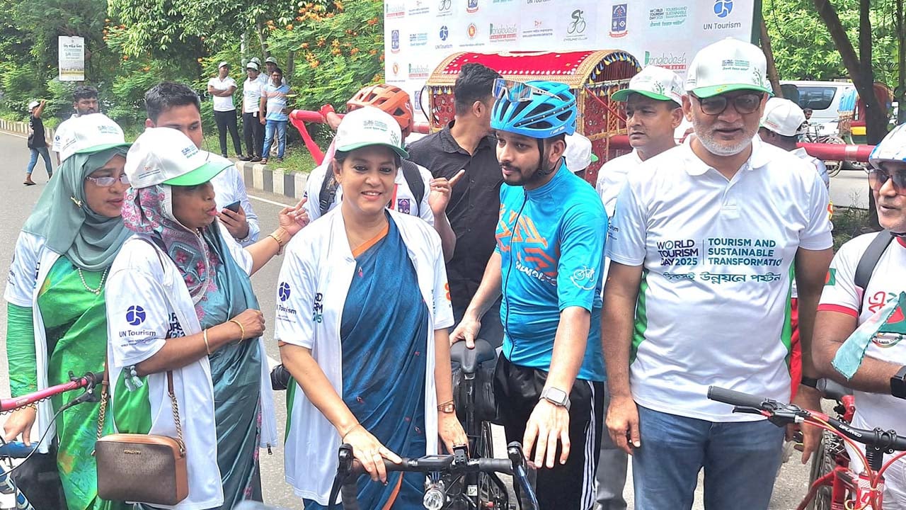 পর্যটকদের জন্য ‘কোড অফ কন্ডাক্ট’ প্রণয়ন করা হয়েছে