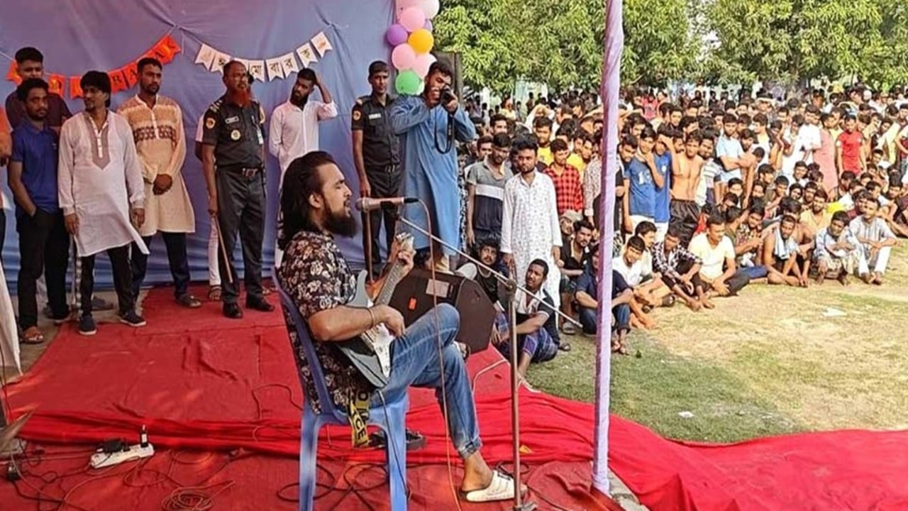 ঈদের দিন গান গেয়ে কারাগার মাতালেন নোবেল
