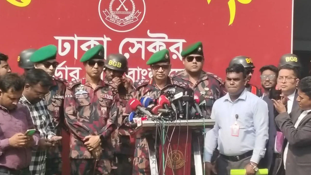 শিক্ষাপ্রতিষ্ঠানে বিজিবির ক্যাম্প ১৫ ফেব্রুয়ারি পর্যন্ত ছুটি ঘোষণা