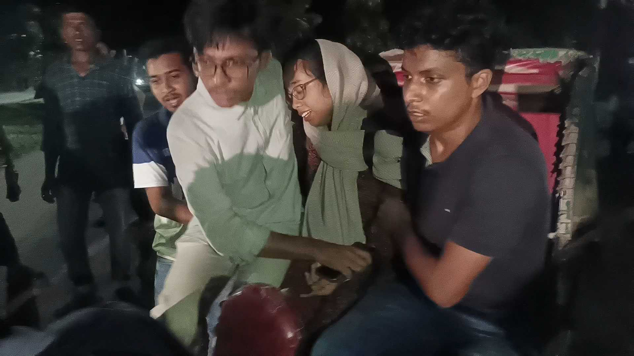 বাকৃবিতে হামলা ও হল বন্ধের প্রতিবাদ ছাত্রশিবিরের