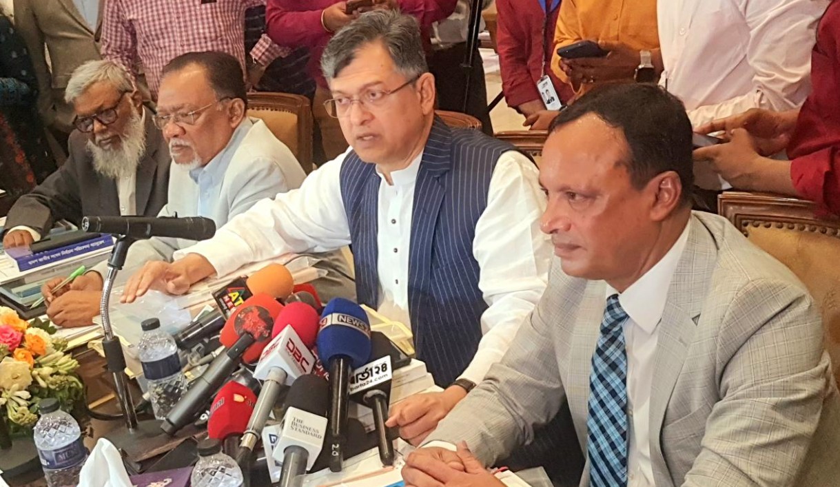 ‘সিরিয়াসলি’ সংস্কার কার্যক্রমের সঙ্গে সহযোগিতায় আছি: সালাহউদ্দিন