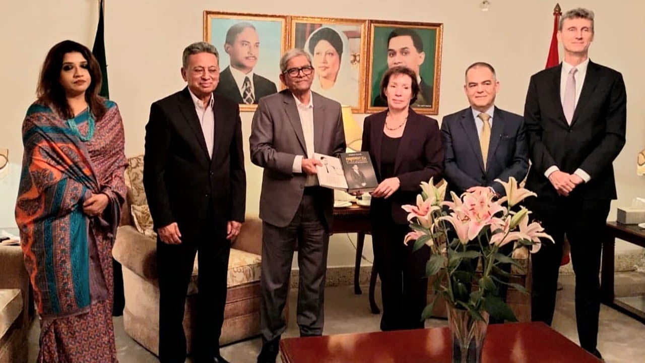 বিএনপি মহাসচিবের সঙ্গে যুক্তরাষ্ট্র রাষ্ট্রদূতের সাক্ষাৎ