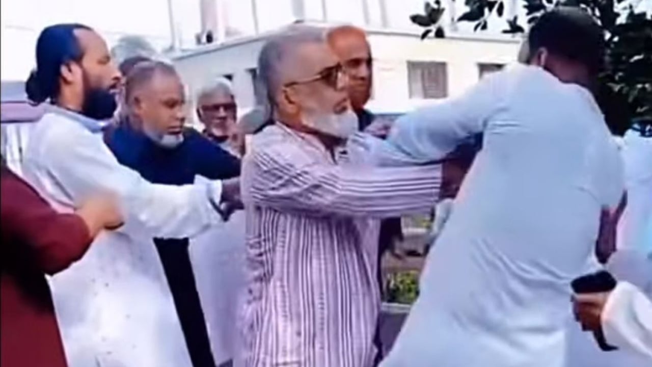 নিজ দলের নেতাকর্মীদের দ্বারা লাঞ্ছিত উপজেলা বিএনপির সম্পাদক