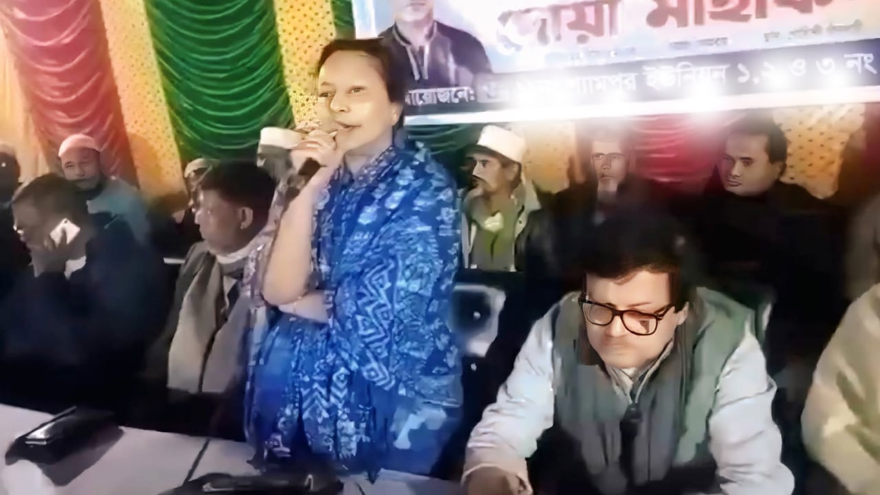 বিধিভঙ্গের দায়ে বিএনপি প্রার্থীকে শোকজ করল নির্বাচন কমিশন
